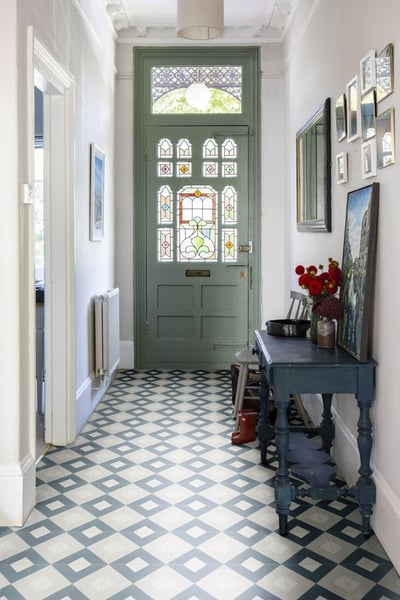 accent feature hallway