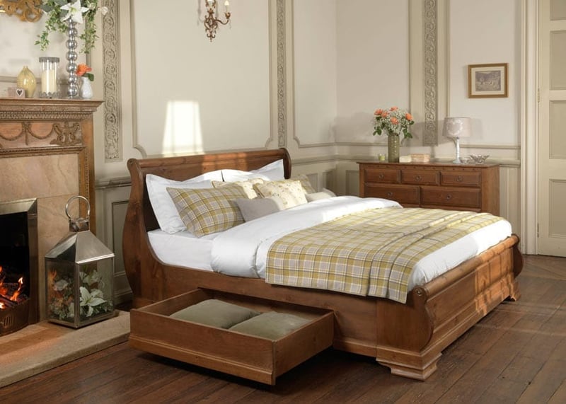 sleigh beds