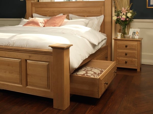 Ambassador Bed in Solid Oak