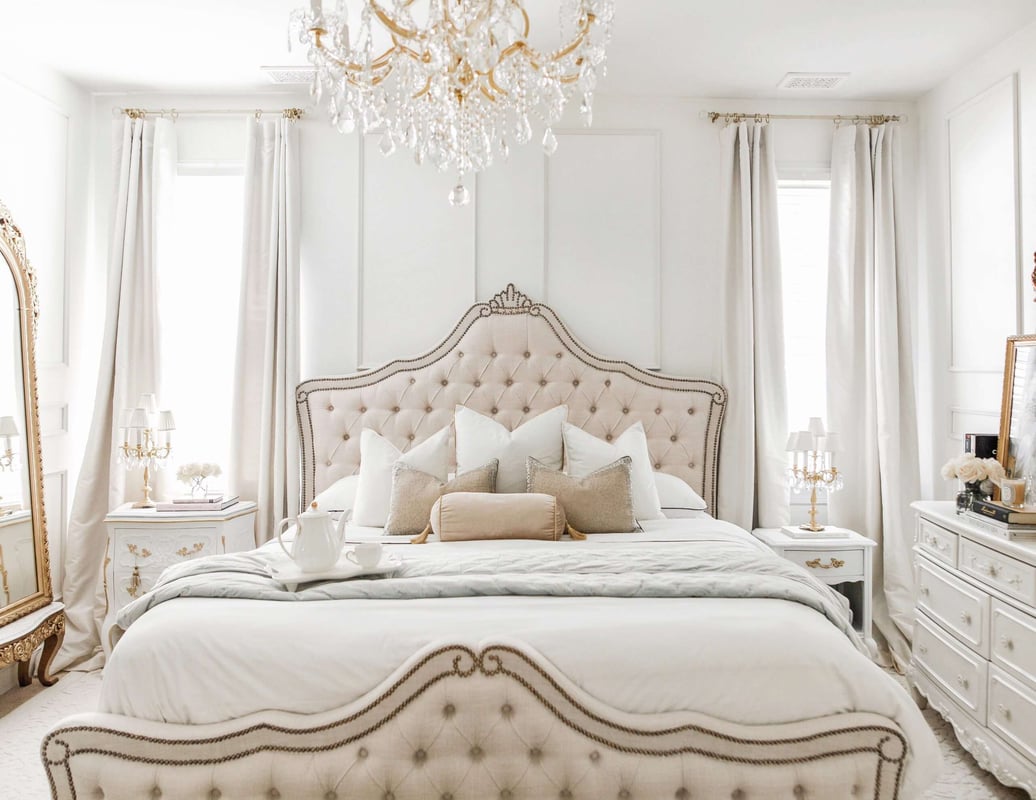 5 Key Items for French Themed Bedroom Decor