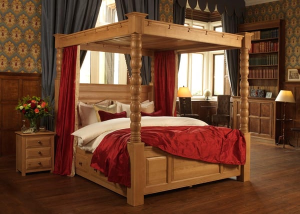 Ambassador-Solid-Oak-Four-Poster-Bed