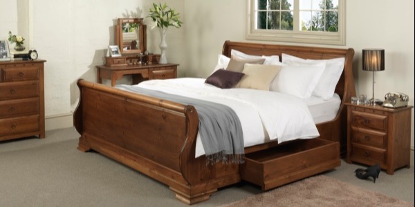 Camarge Sleigh Bed in Old Wood