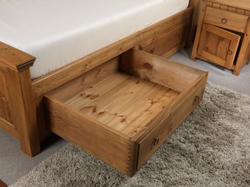 crocodile-under-bed