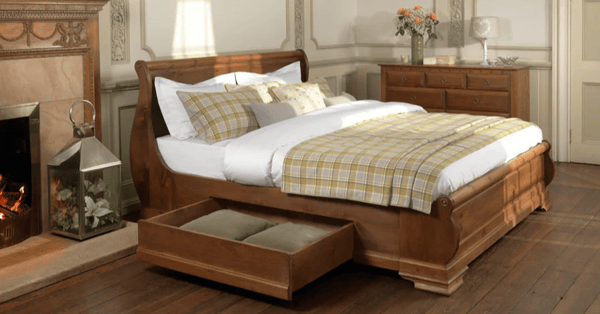 parisienne sleigh bed