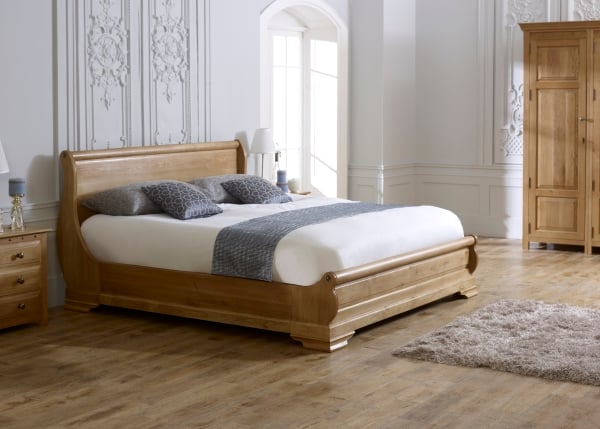 Parisienne Sleigh Bed in Natural Oak