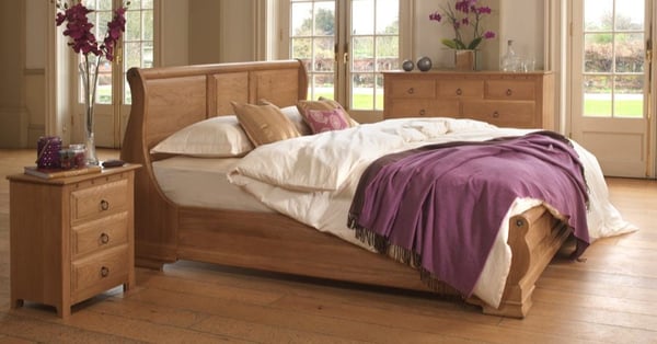 Monaco-Sleigh-Bed-in-Solid-Oak