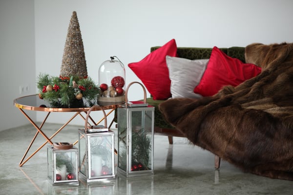 silver christmas floor lanterns - christmas bedroom inspiration